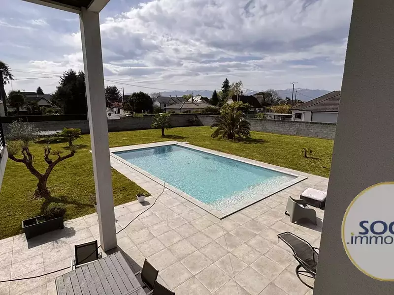 Maison, 165 m²