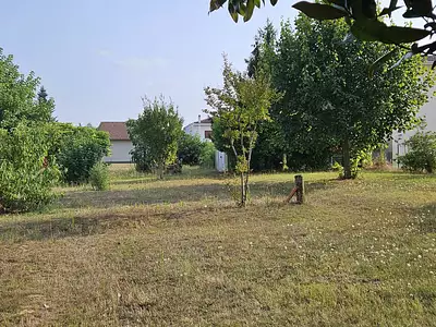 Terrain, 873 m²