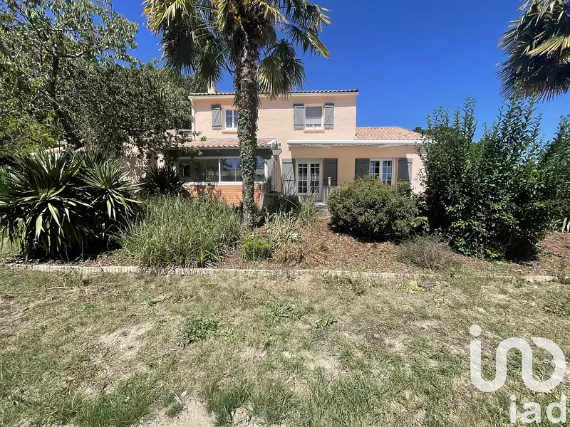 Maison, 167 m²