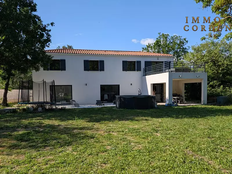 Maison, 200 m²