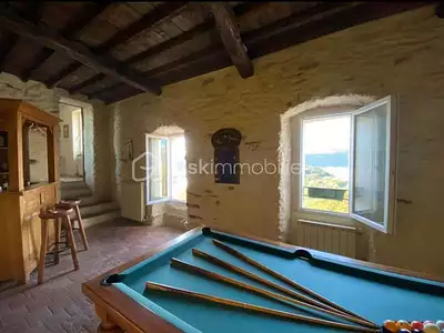 Maison, 285 m²