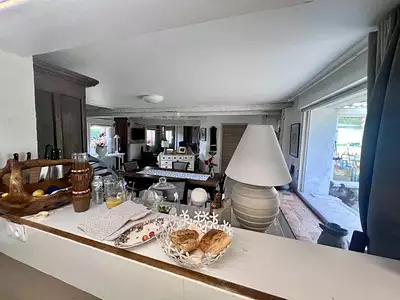 Maison, 230 m²