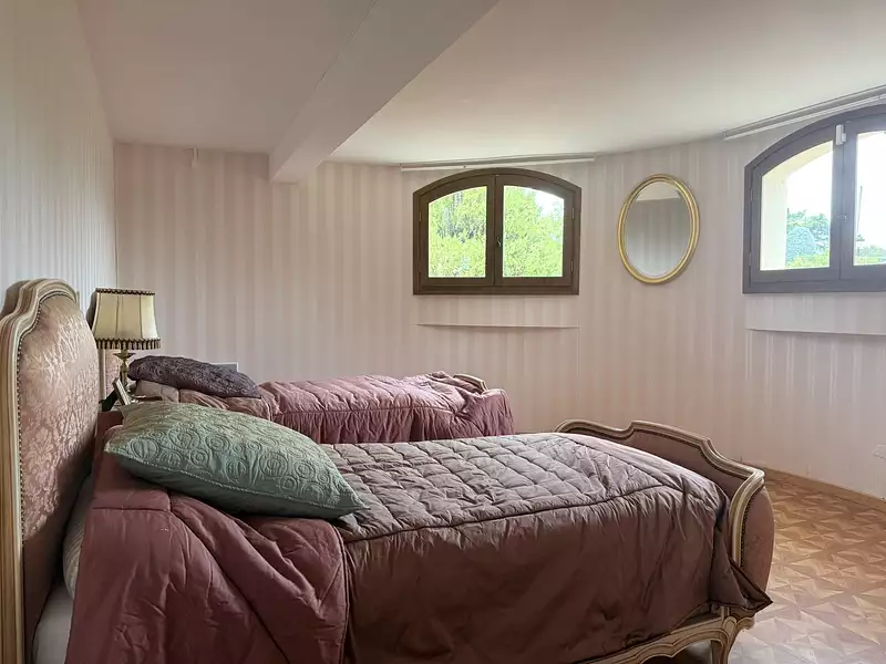 Maison, 245 m²