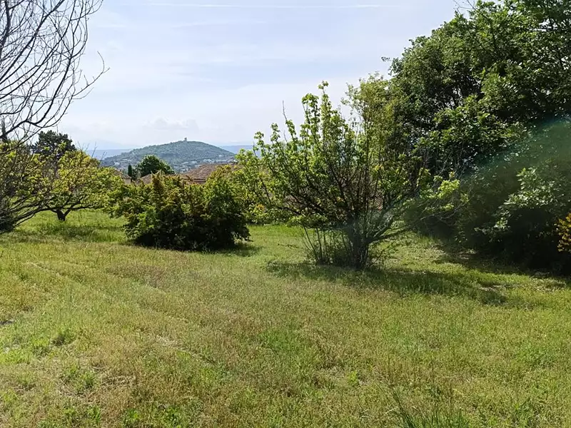 Terrain, 1 840 m²