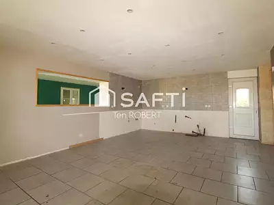 Maison, 240 m²