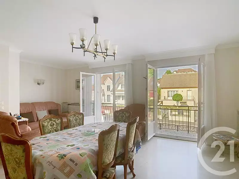 Maison, 279 m²