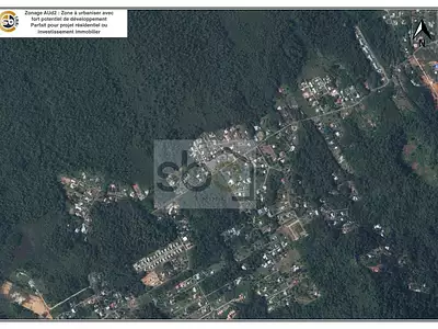 Terrain, 14 000 m²