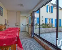 Maison, 260 m²