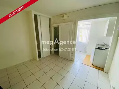Immeuble, 75 m²