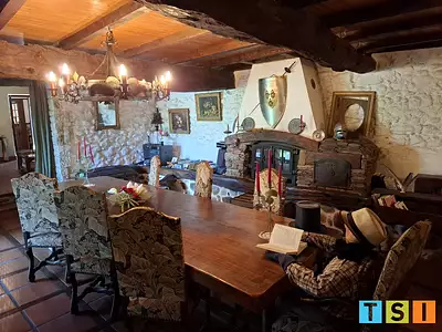 Maison, 270 m²