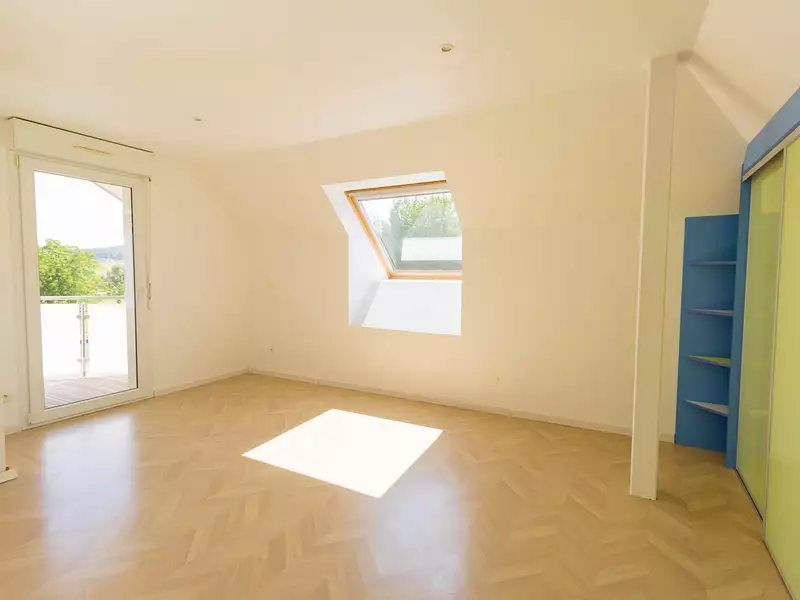 Maison, 196 m²