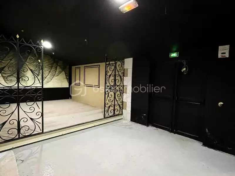 Immeuble, 950 m²