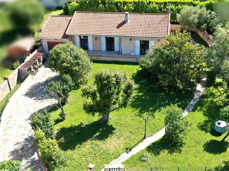 Maison, 114 m²