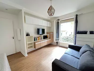 231 000 € 7 340 €/m² Appartement • 31,47 m² • 2 pièces • 1 chambre Suresnes (92150)