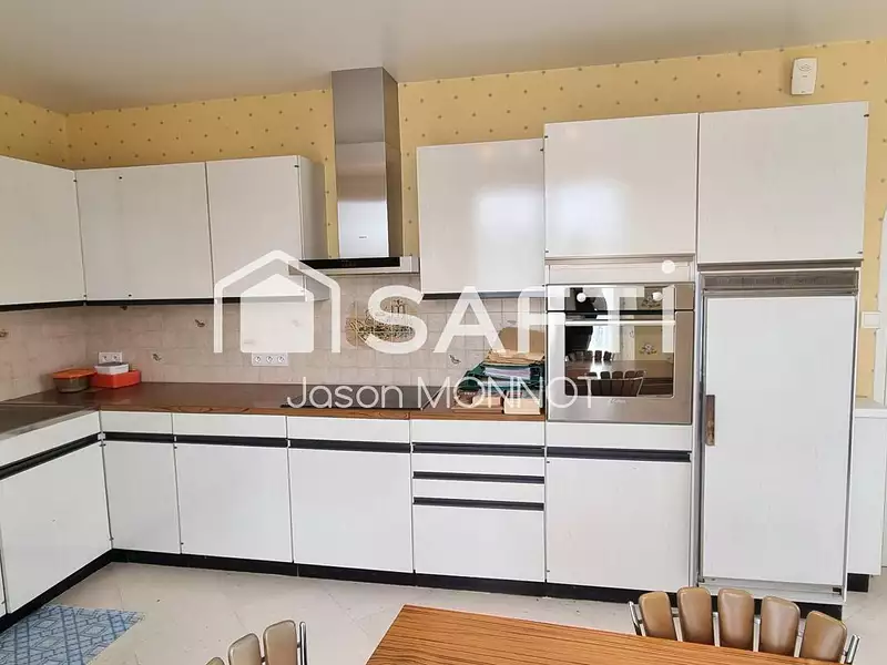 Maison, 180 m²