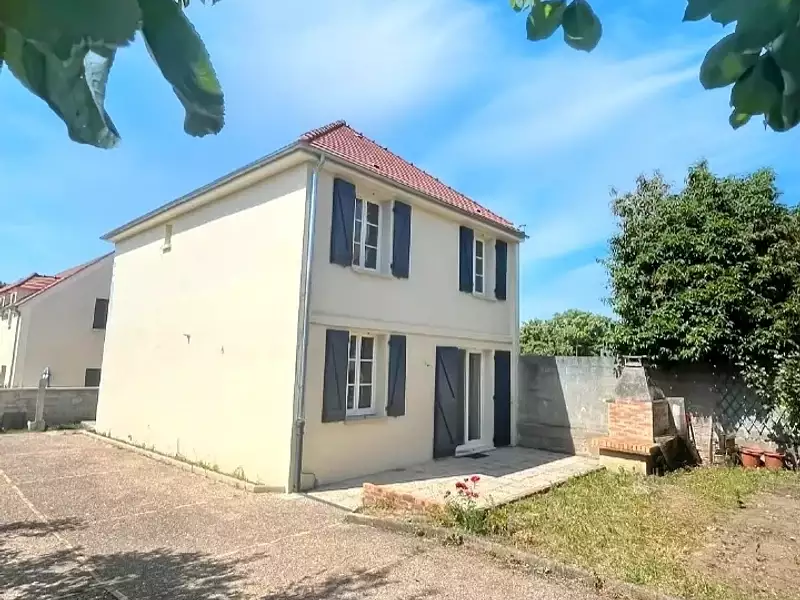 Maison, 99 m²