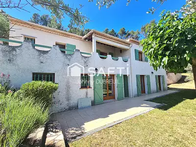 Maison, 225 m²