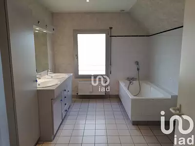 Maison, 225 m²