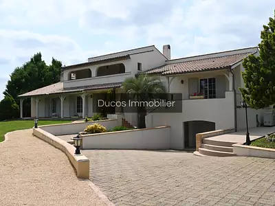 Maison, 240 m²