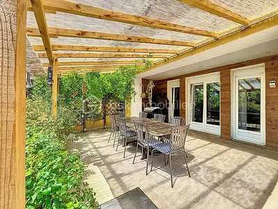 Maison, 252 m²
