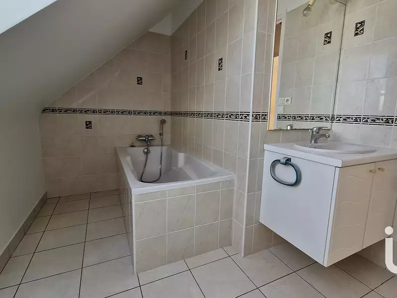 Maison, 94 m²