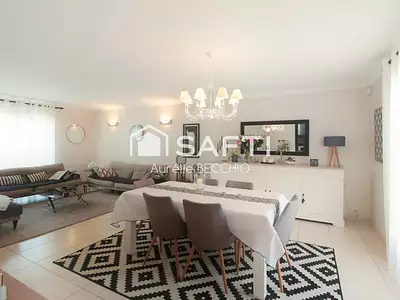 Maison, 169 m²