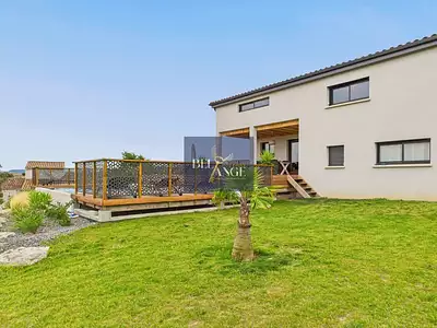 Maison, 180,8 m²