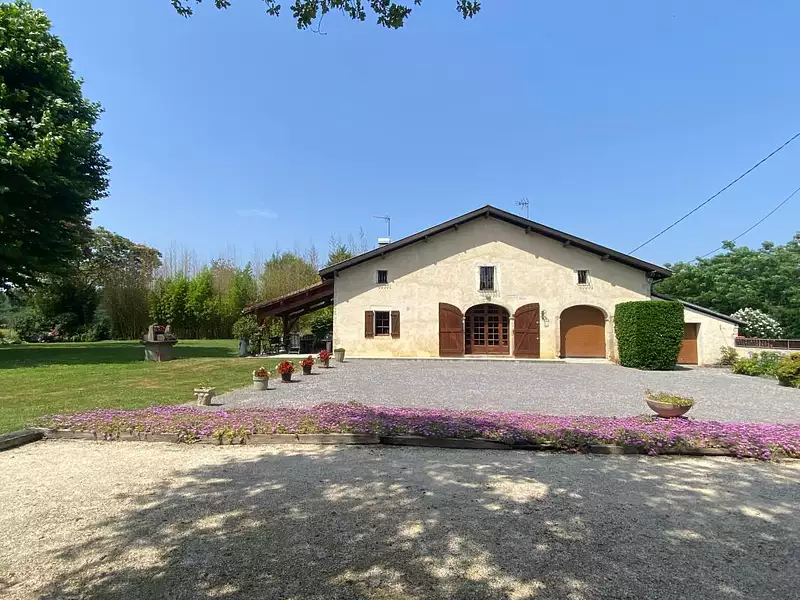 Maison, 280 m²