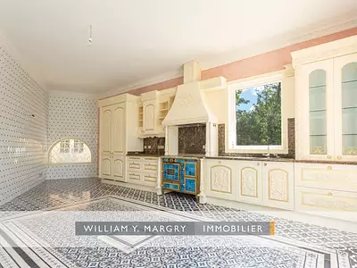 Maison, 450 m²
