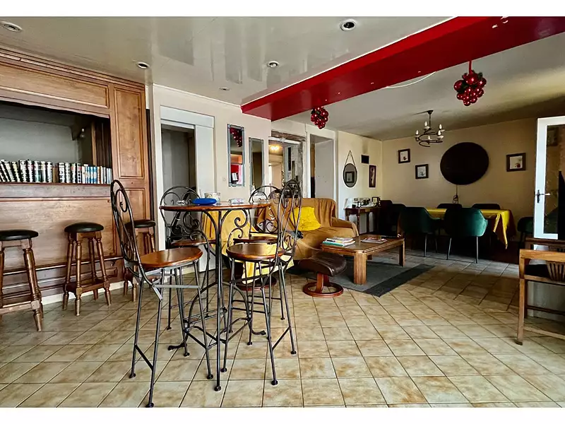Immeuble, 300 m²