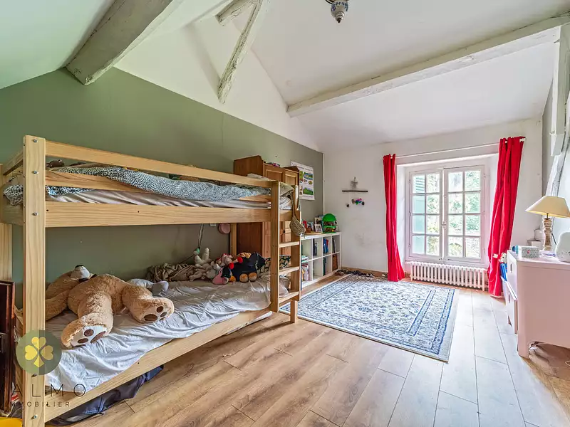 Maison, 225 m²