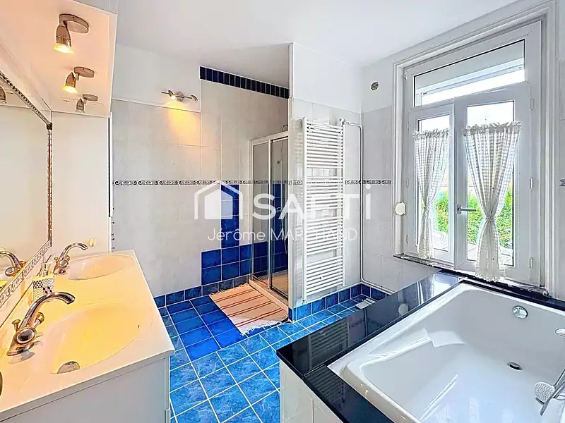 Maison, 145 m²