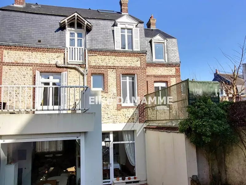 Maison, 227 m²
