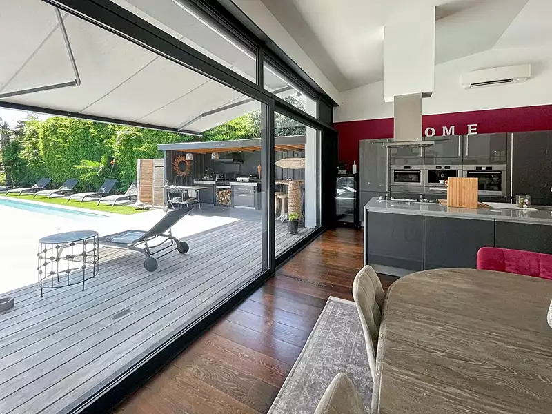 Maison, 222 m²