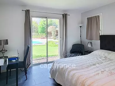 Maison, 215 m²