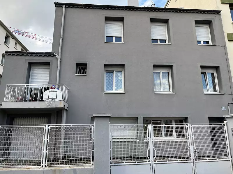 Immeuble, 194 m²