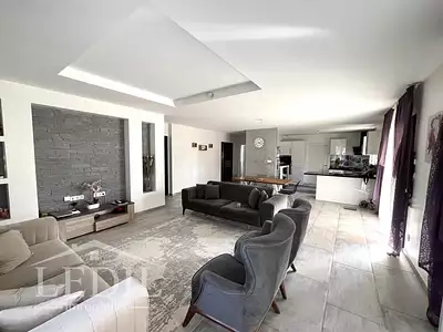 Maison, 117 m²