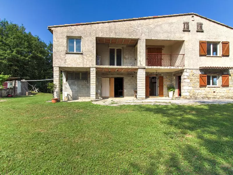 Maison, 270 m²