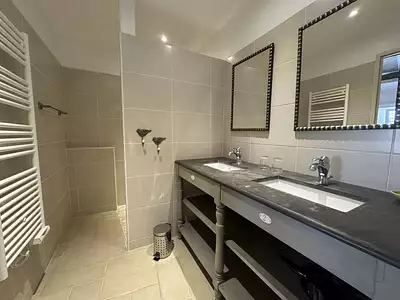 Maison, 280 m²