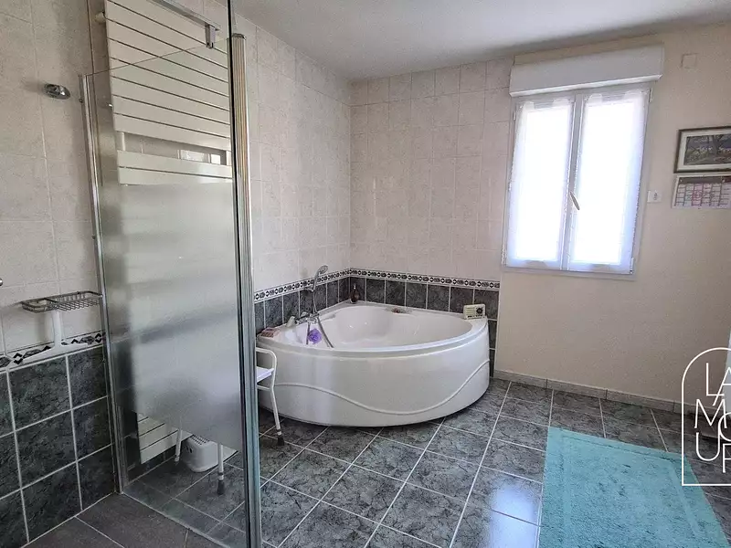 Maison, 231 m²