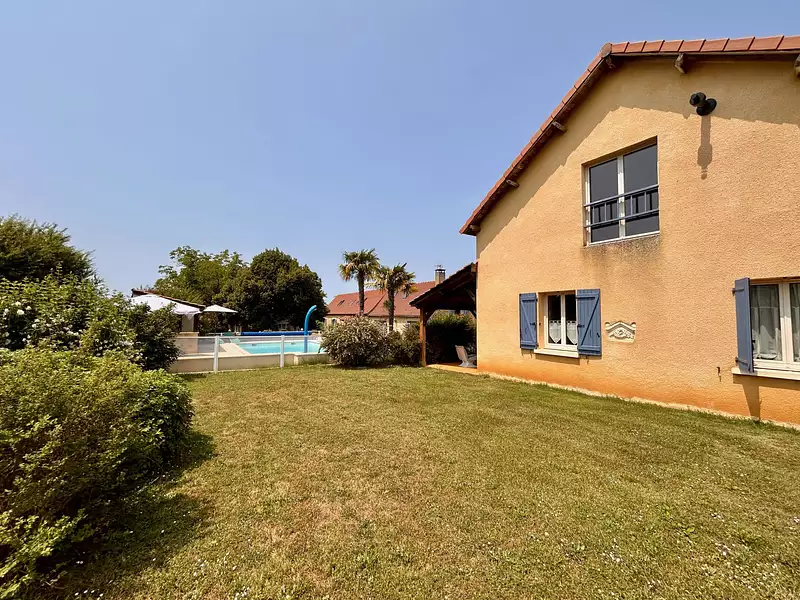 Maison, 315 m²