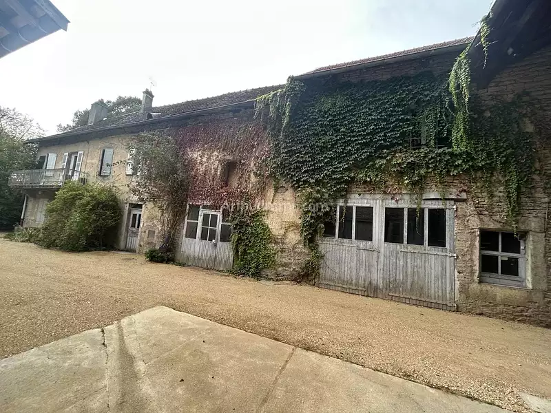 Immeuble, 156,18 m²