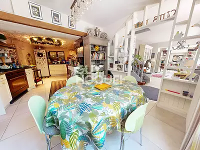 Maison, 313 m²