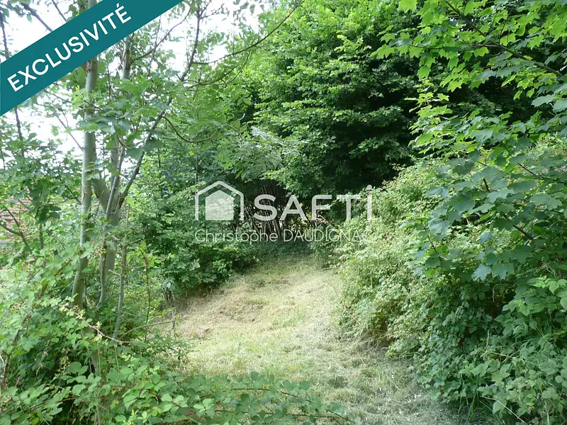 Terrain, 889 m²
