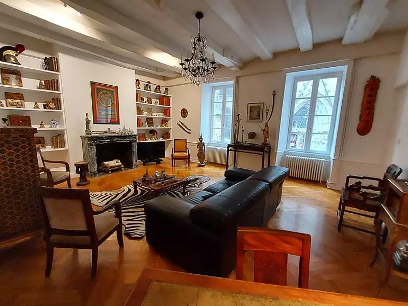 Immeuble, 330 m²