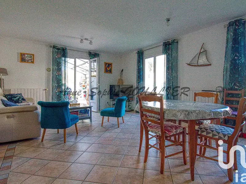 Maison, 260 m²