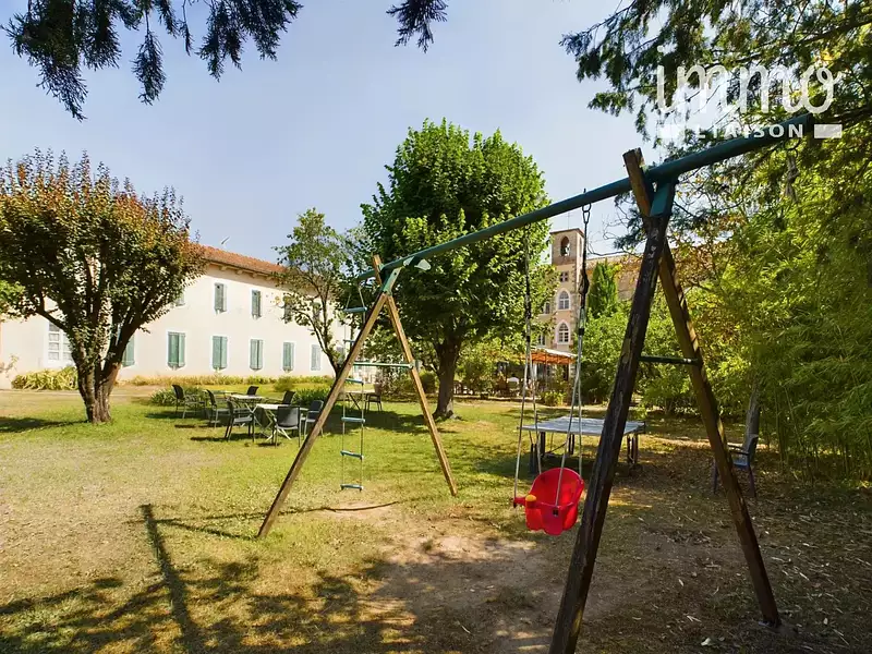Maison, 1 413 m²