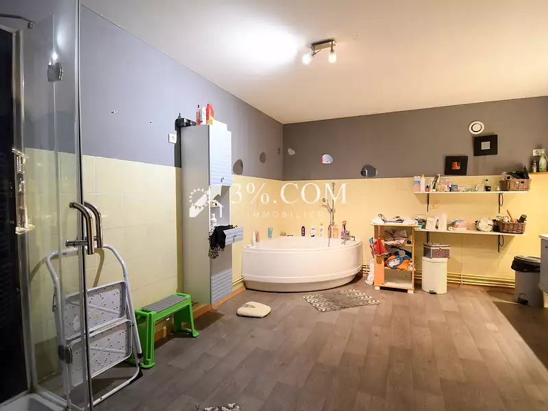 Maison, 390 m²