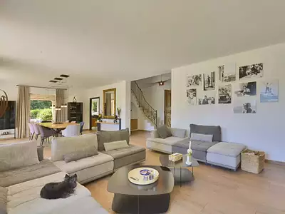 Maison, 240 m²