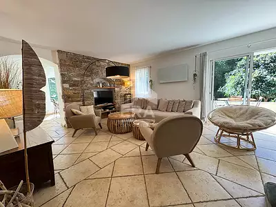 Maison, 166 m²